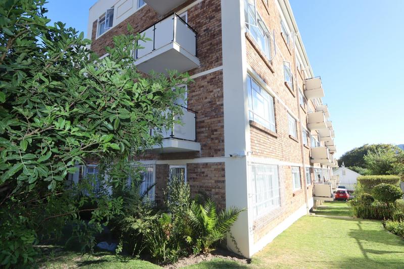 2 Bedroom Property for Sale in Wynberg Upper Western Cape
